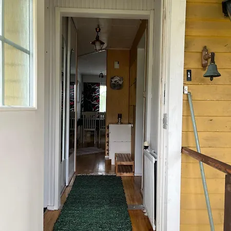Yellow Dreams House - 3 Min From Highway, Sauna, Big Private Parking, Air Conditioning Kemi