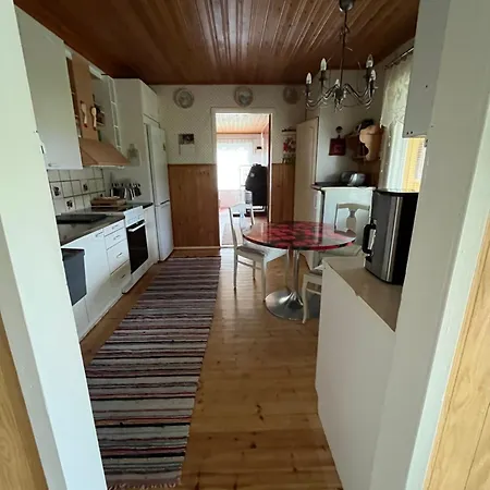 Yellow Dreams House - 3 Min From Highway, Sauna, Big Private Parking, Air Conditioning *