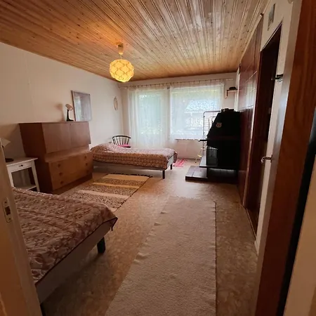 Yellow Dreams House - 3 Min From Highway, Sauna, Big Private Parking, Air Conditioning Appartement Kemi