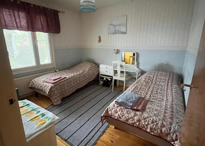 Yellow Dream House - 3 Min From Highway, Sauna, Big Private Parking Апартаменты
