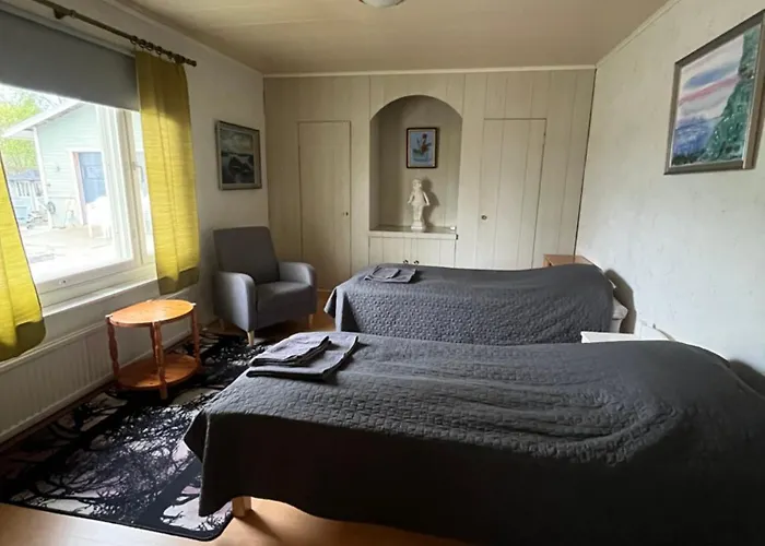 Yellow Dream House - 3 Min From Highway, Sauna, Big Private Parking Апартаменты